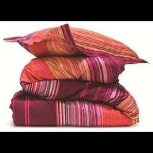 - BRAND NEW cotton IKEA Sheet Set- queen/full